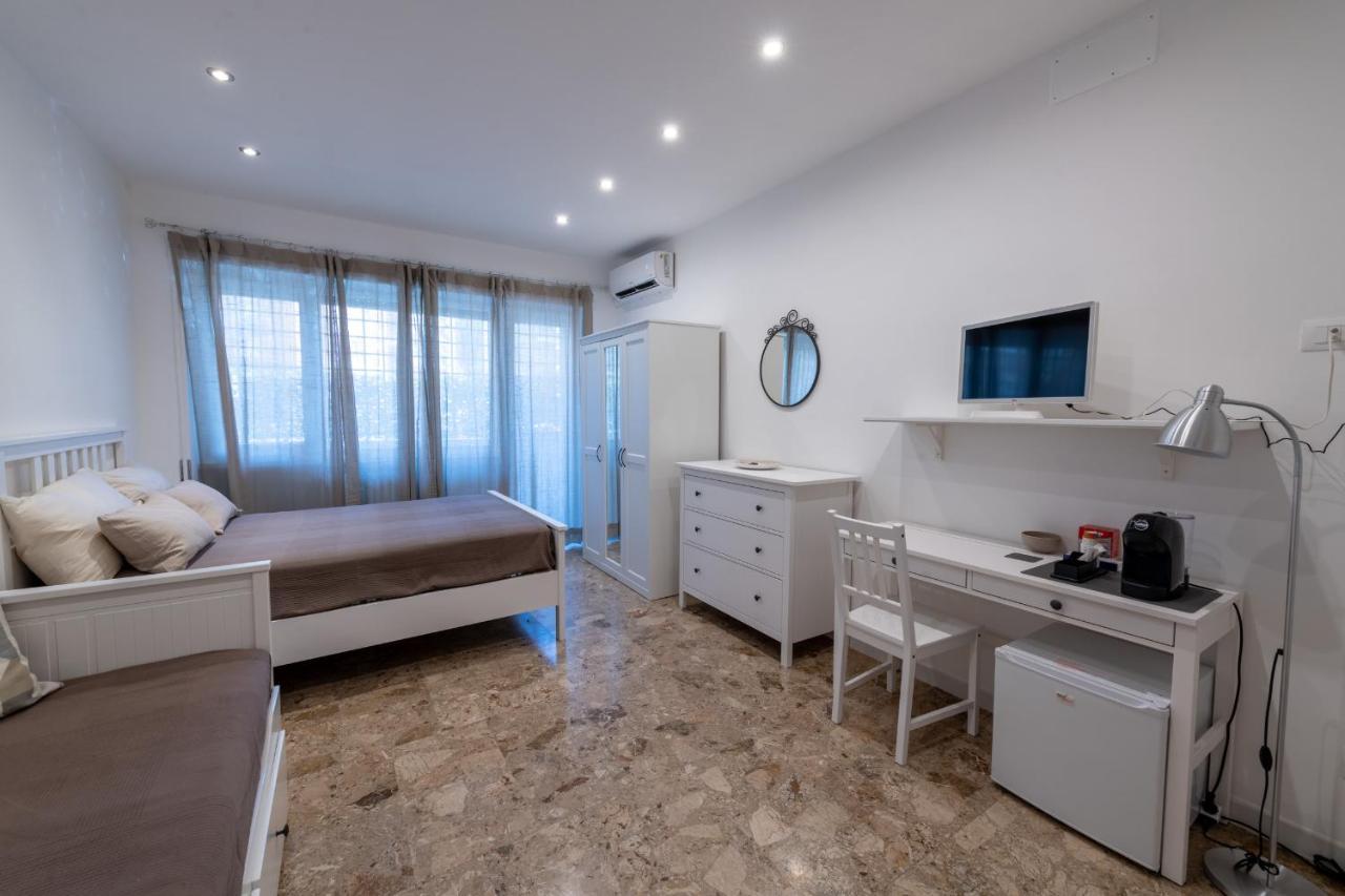 דירות רומא Casa Rosa Beige E Blu מראה חיצוני תמונה