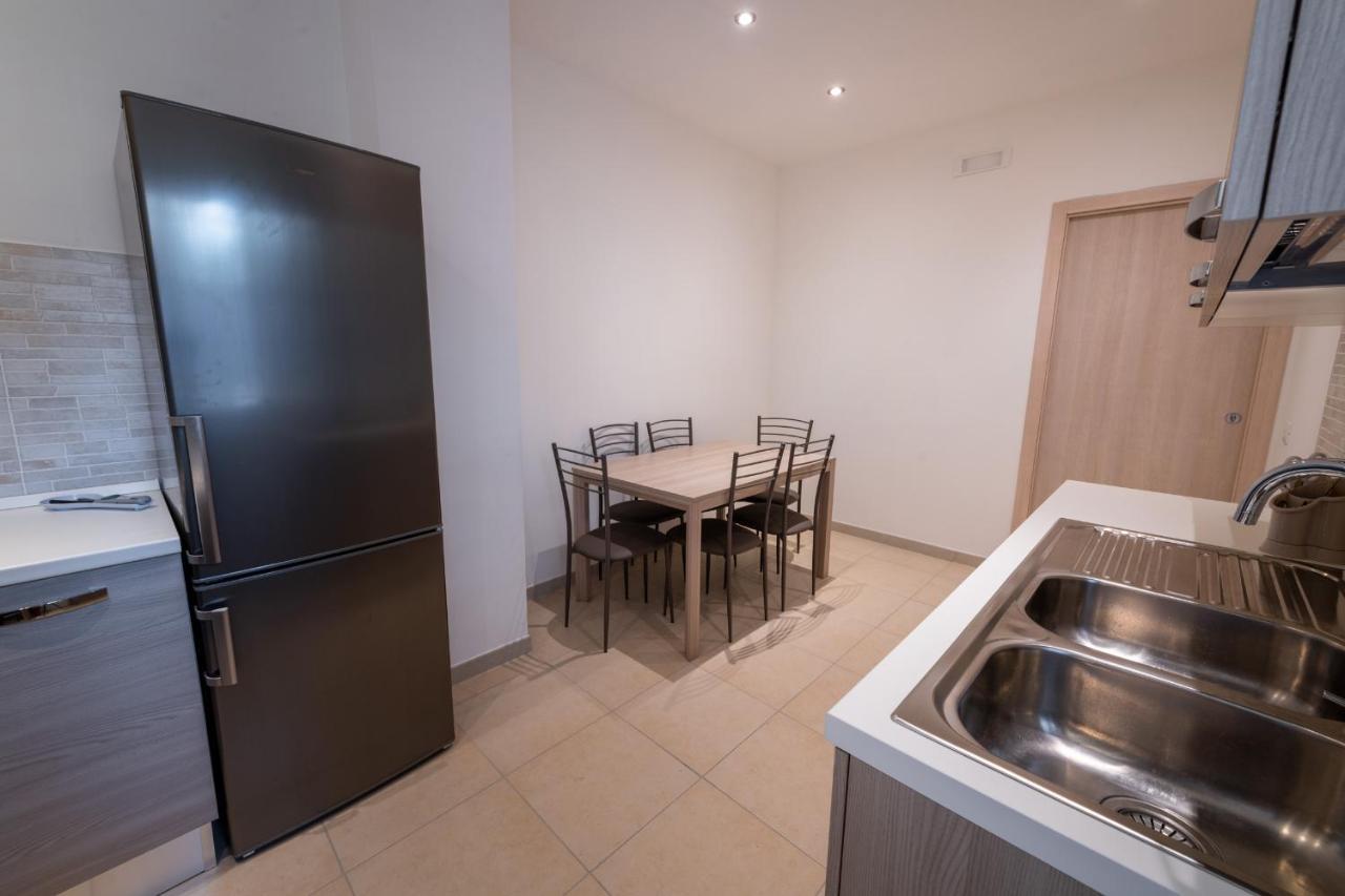 דירות רומא Casa Rosa Beige E Blu מראה חיצוני תמונה
