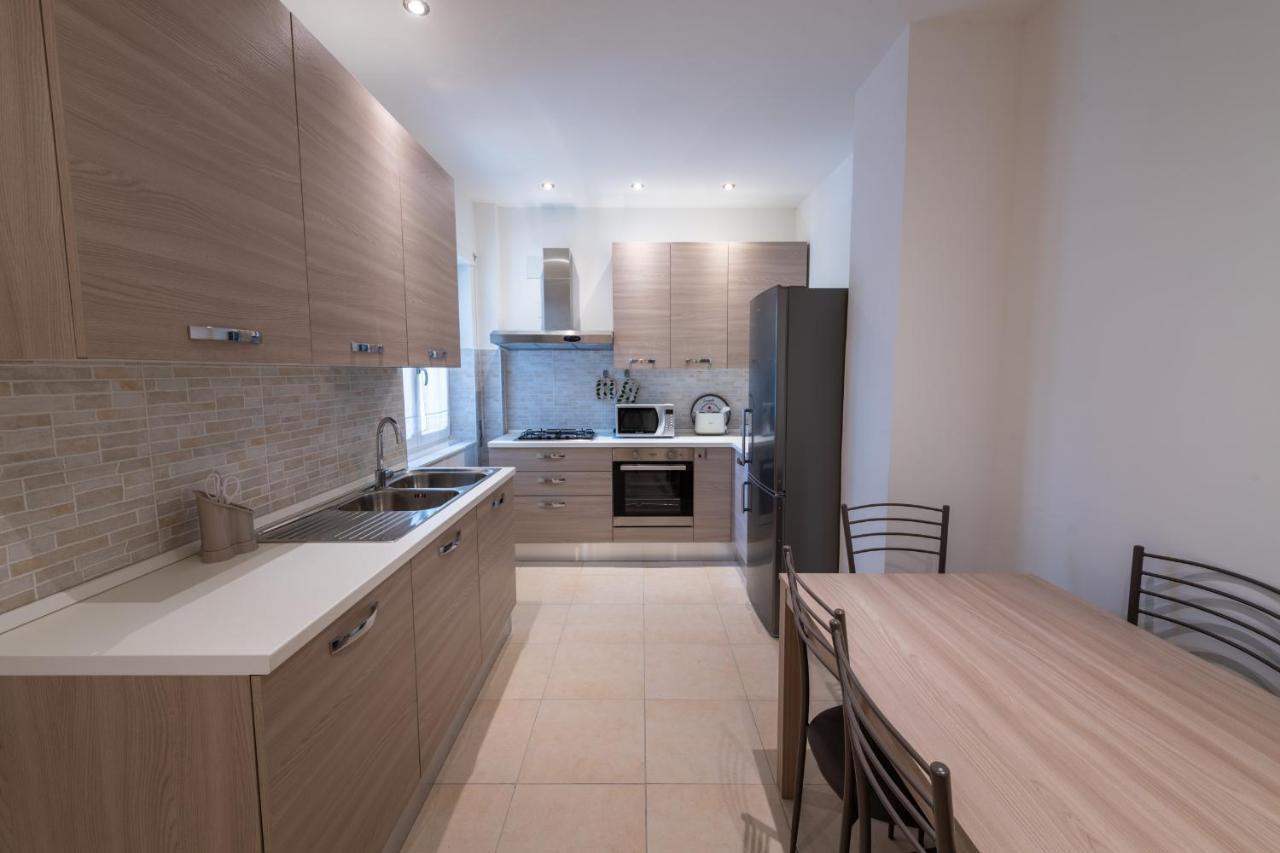 דירות רומא Casa Rosa Beige E Blu מראה חיצוני תמונה