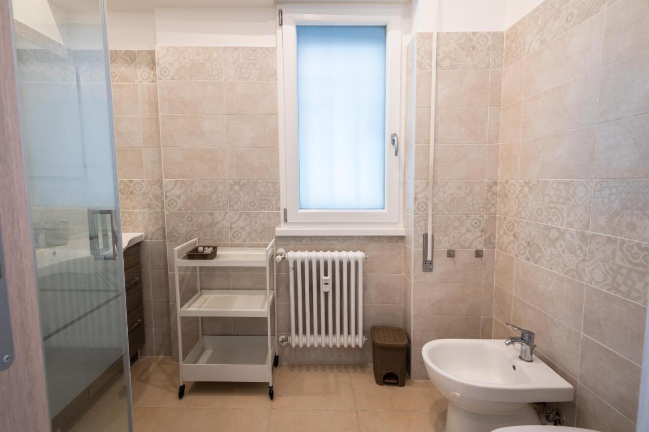 דירות רומא Casa Rosa Beige E Blu מראה חיצוני תמונה